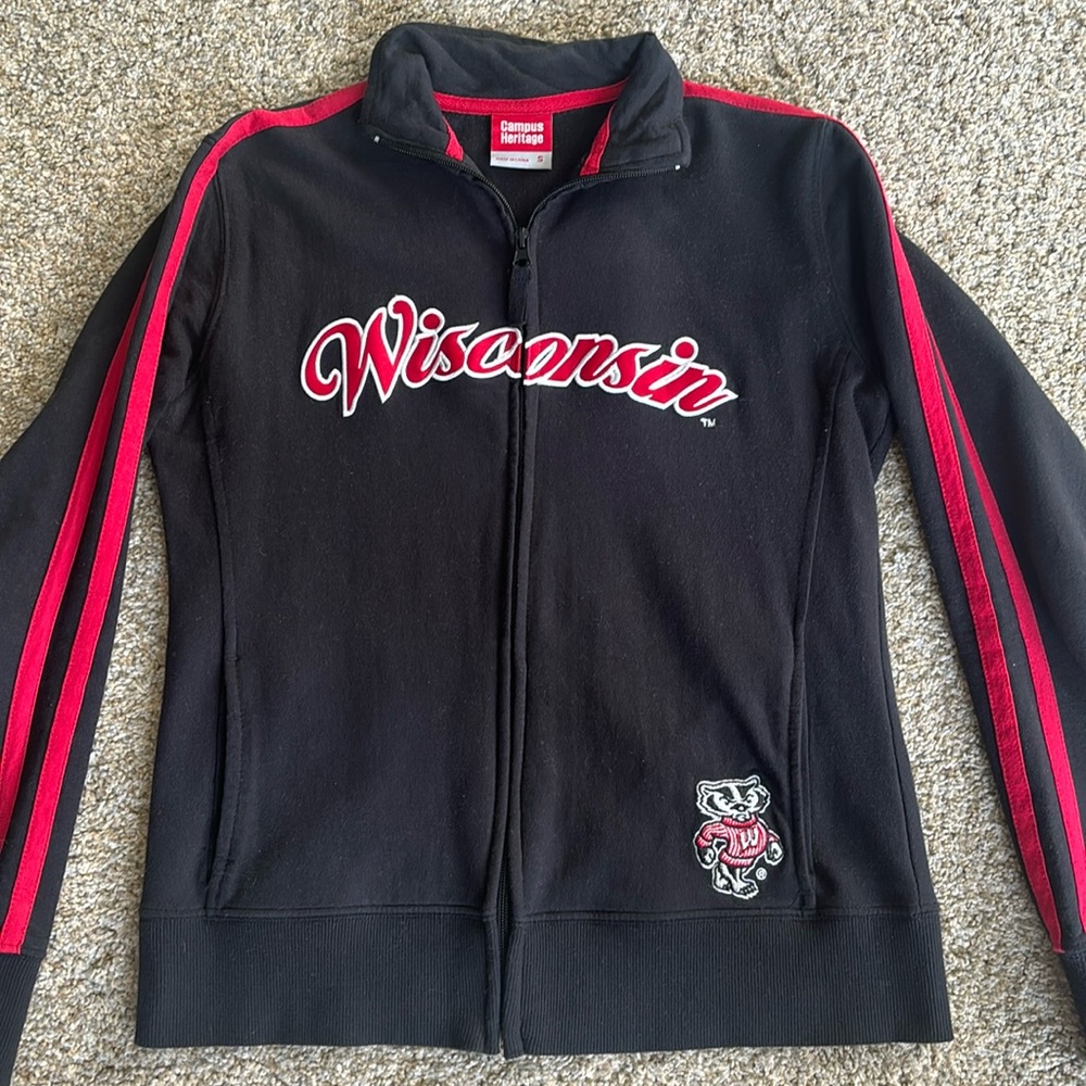 Wisconsin Badgers zip up hoodie